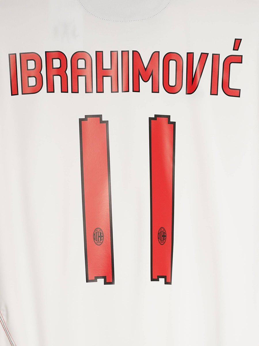 AC Milan Away Shirt 2010/11 Ibrahimovic 11 (L)