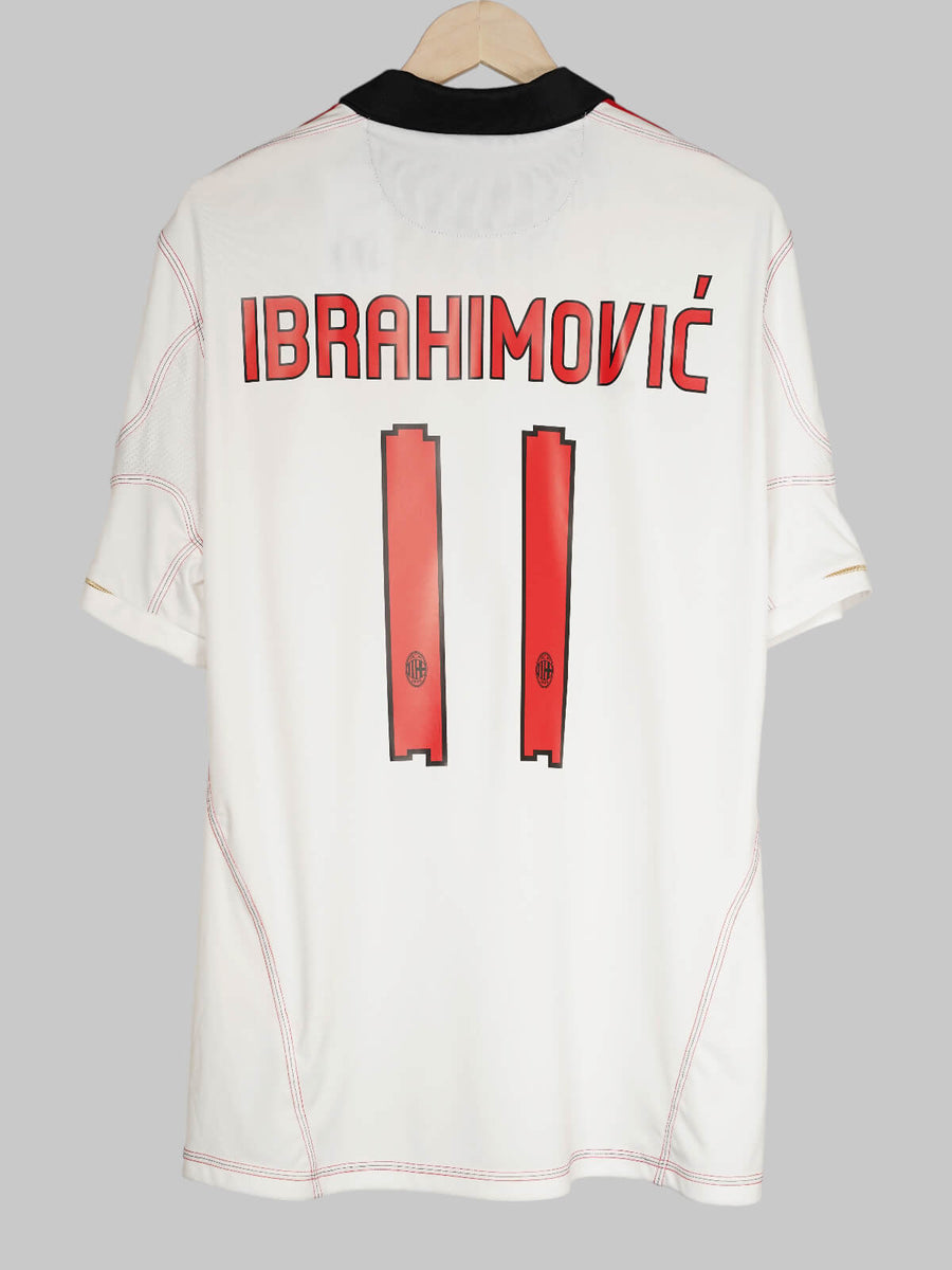 AC Milan Away Shirt 2010/11 Ibrahimovic 11 (L)