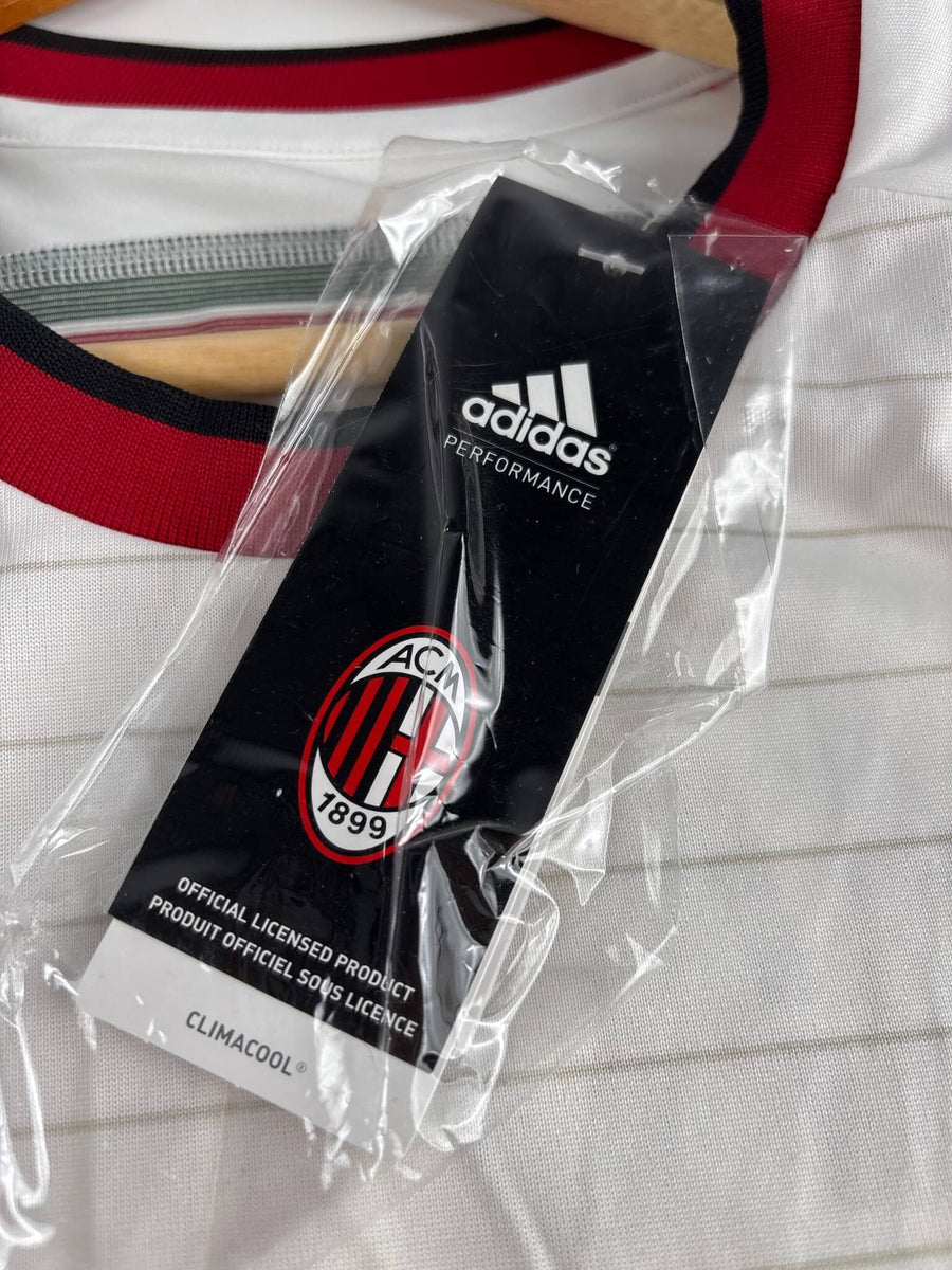 AC Milan Away Shirt 2014/15 El Shaarawy 92 Signed BNWT (L)
