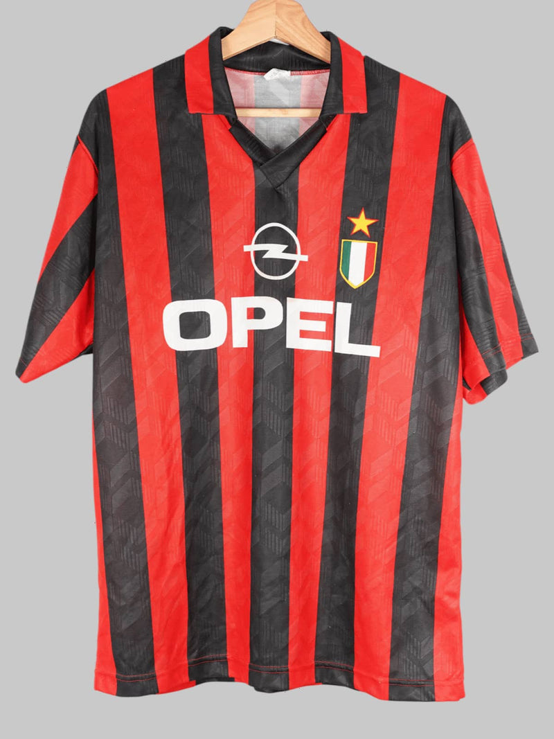 AC Milan Davids #22 Fan Home Shirt Signed (XL)