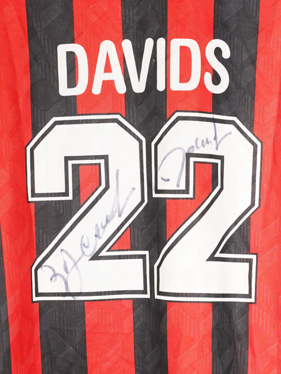 AC Milan Davids #22 Fan Home Shirt Signed (XL)