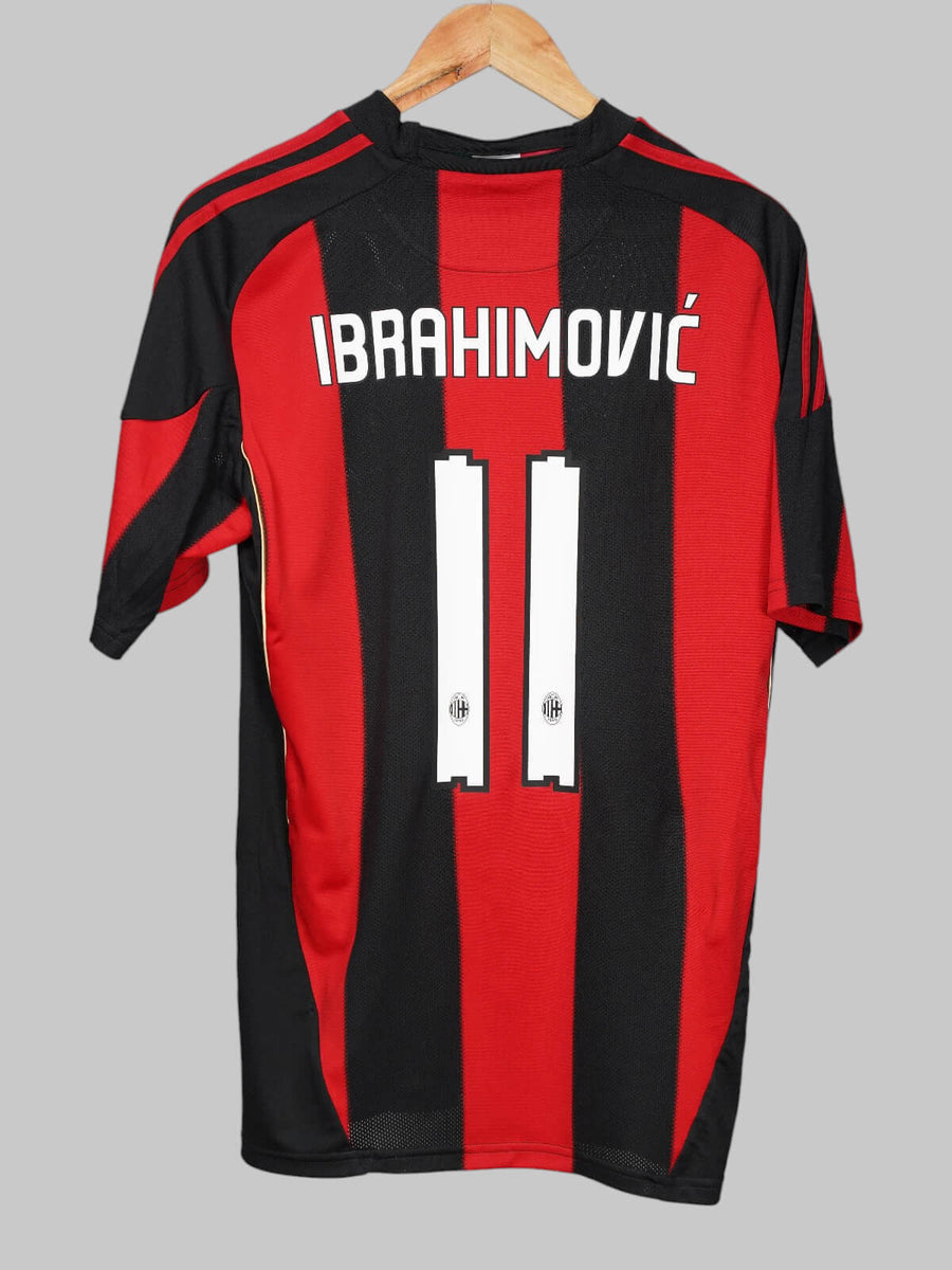AC Milan Home Shirt 2010/11 Ibrahimovic 11 (M)