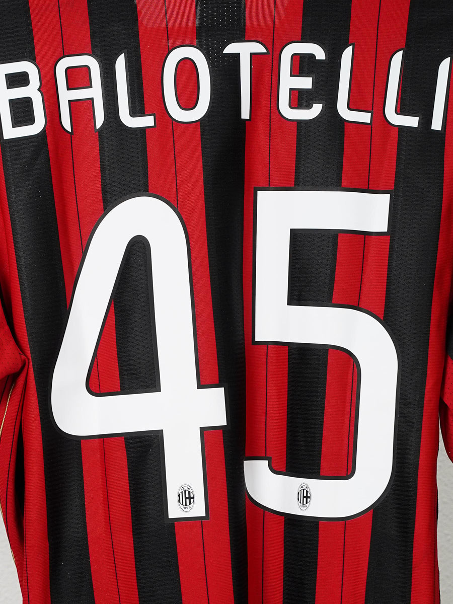 AC MIlan Home Shirt 2013/14 Balotelli 45 (L)