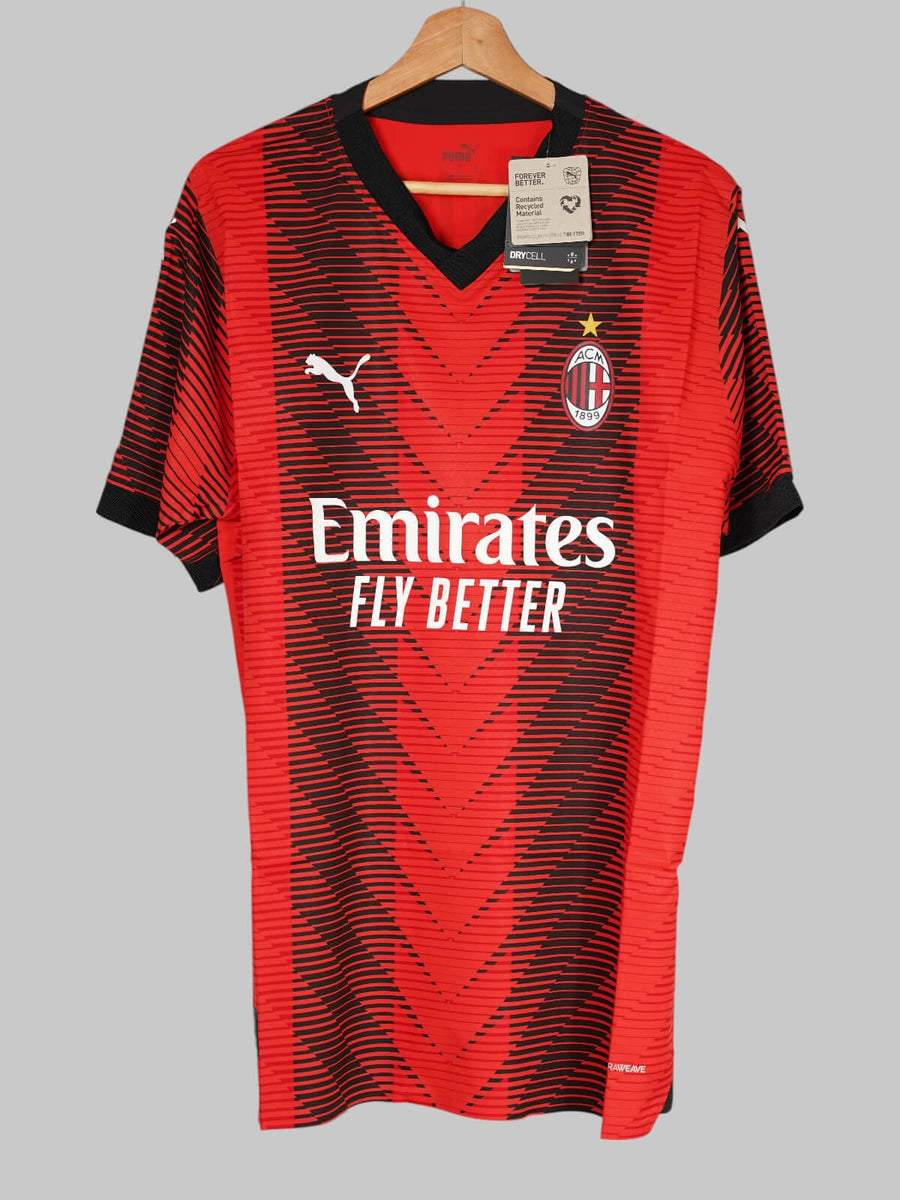 AC Milan Home Shirt Player Issue 2023/24 BNWT Pulisic 11 (L)