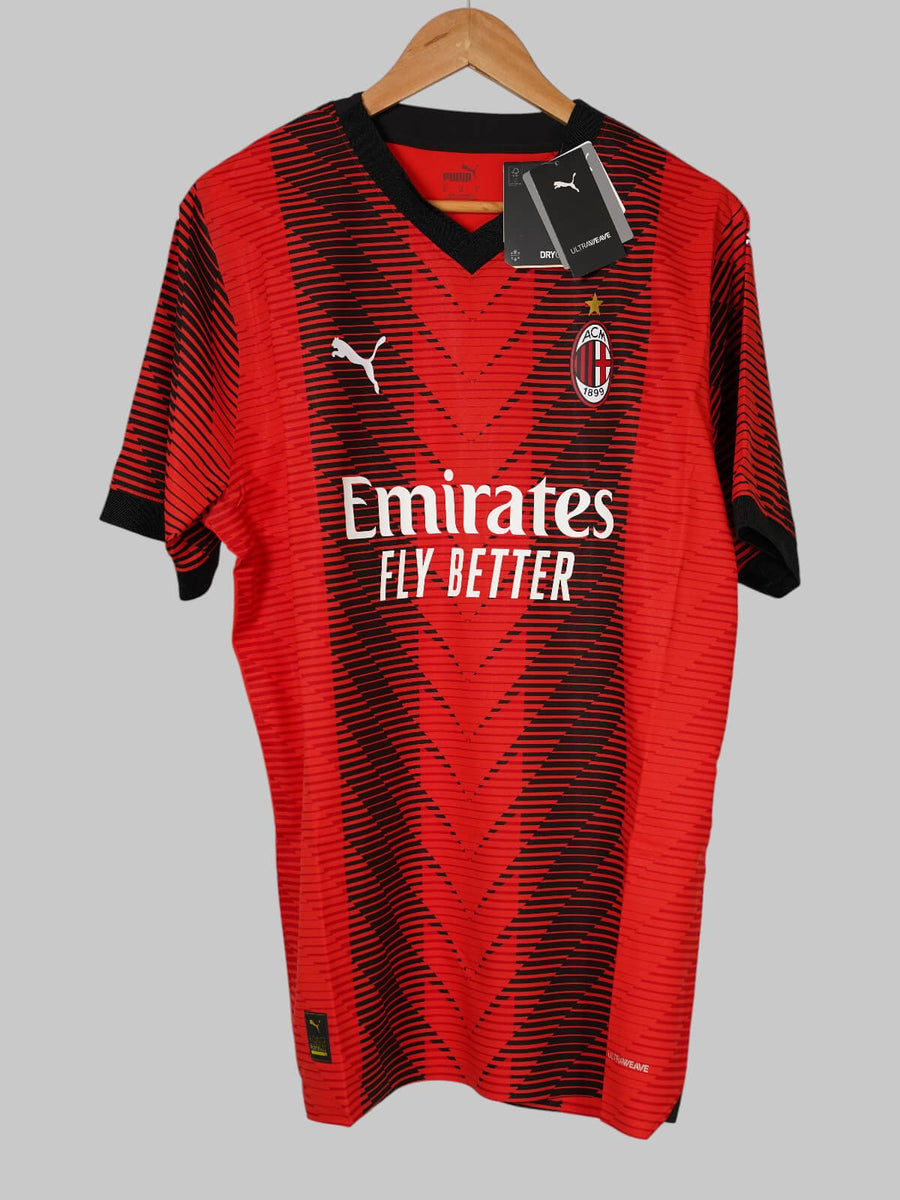 AC Milan Home Shirt Player Issue 2023/24 BNWT Pulisic 11 (XL)