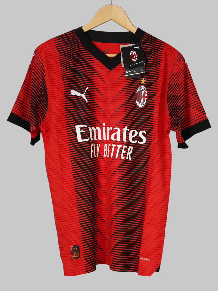 AC Milan Home Shirt Player Issue 2023/24 BNWT Tomori 23 (S)
