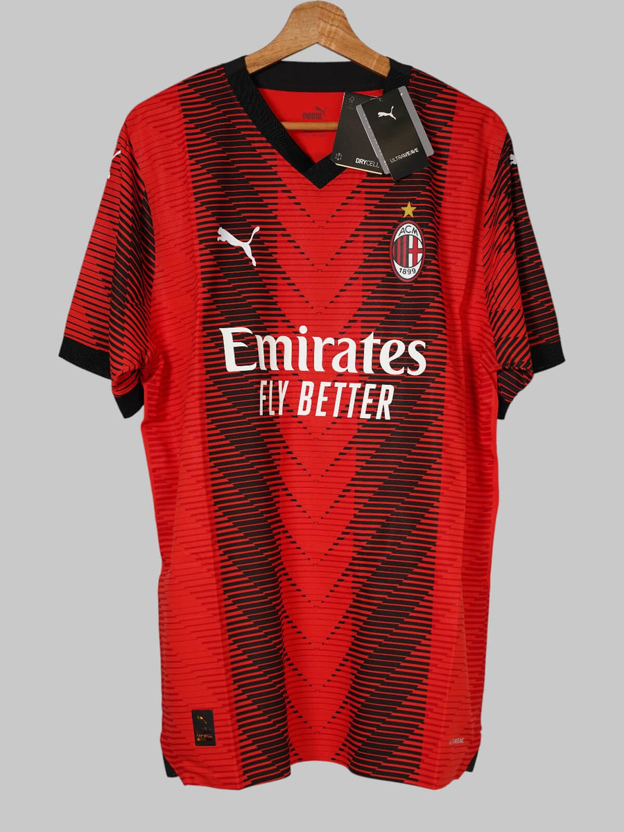 AC Milan Home Shirt Player Issue 2023/24 BNWT Tomori 23 (XL)