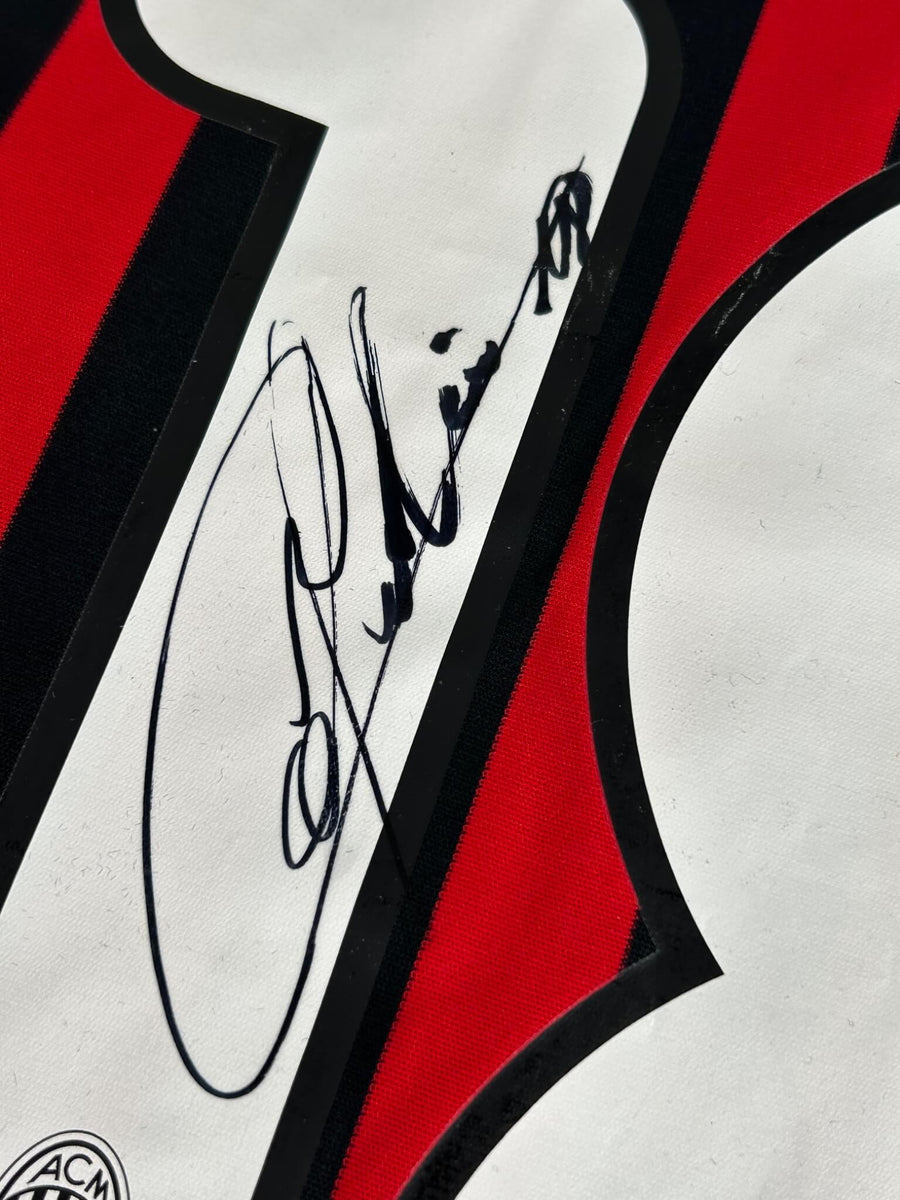 AC Milan Signed Home Shirt 2011/12 Aquilani 18 (XL)