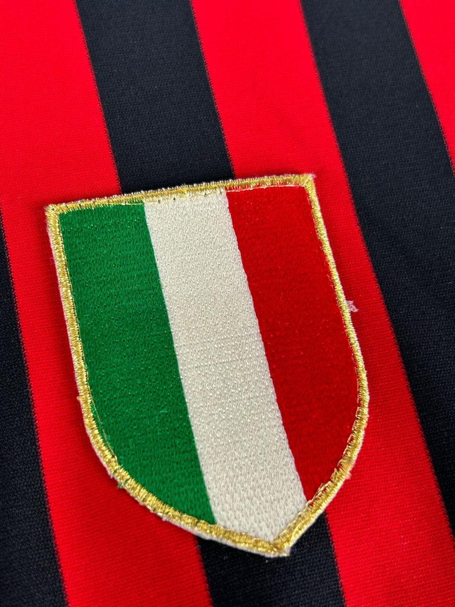 AC Milan Signed Home Shirt 2011/12 Aquilani 18 (XL)