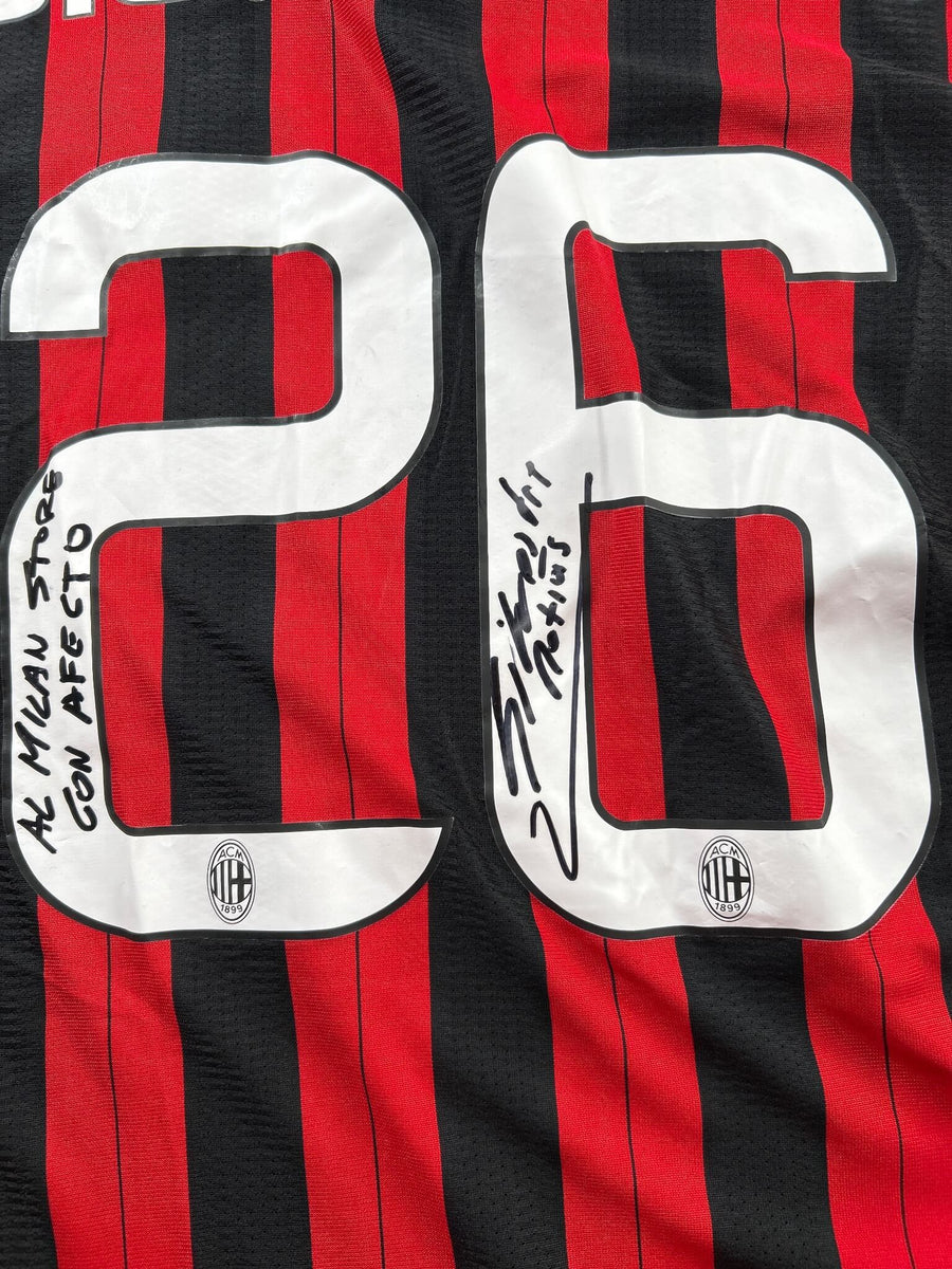 AC Milan Signed Home Shirt 2013/14 Silvestre 26 (L)