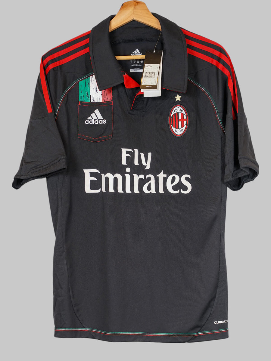 AC Milan Signed Third Shirt 2012/13 El Shaarawy 92 BNWT (L)