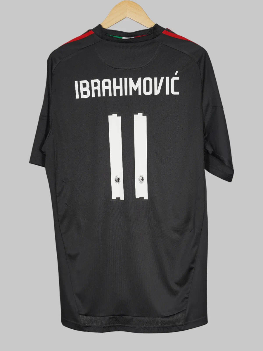 AC Milan Third Shirt 2010/11 Ibrahimovic 11 (L)