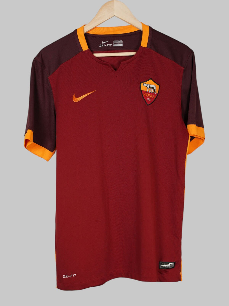 AS Roma Home Shirt 2015/16 Nainggolan 4 (M)