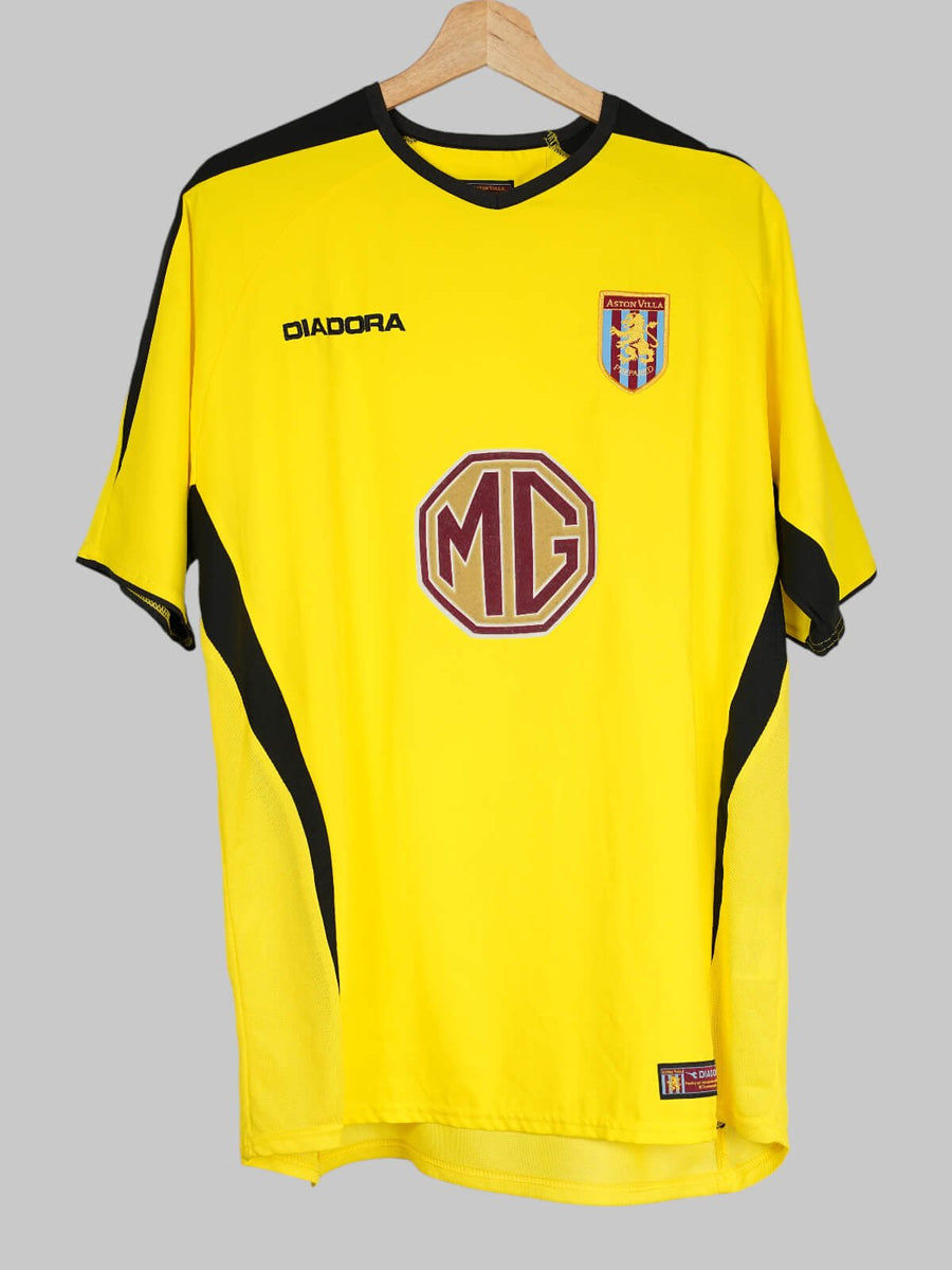 Aston Villa Away Shirt 2003/4 Crouch 16 (M)