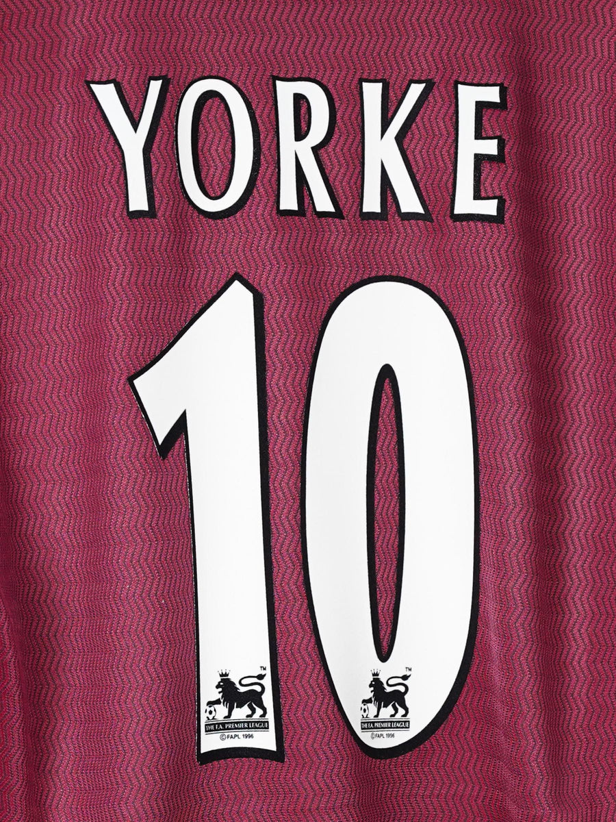 Aston Villa Home Shirt 1997/98 Yorke 10 (M)