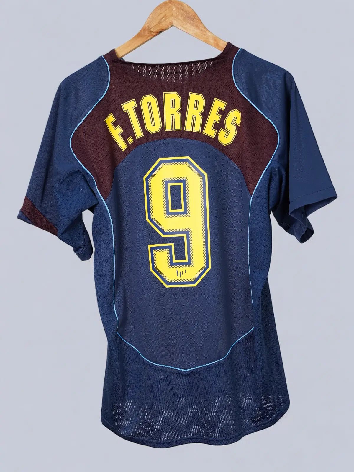 Atletico Madrid Away Football Shirt 2004/5 – Torres – Size Medium