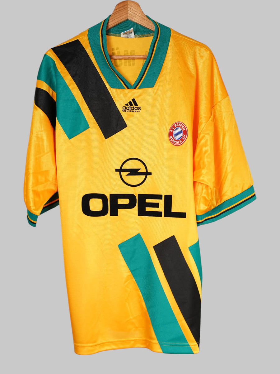 Bayern Munich Away Shirt 1993/95 Klinsmann 18 (XL)