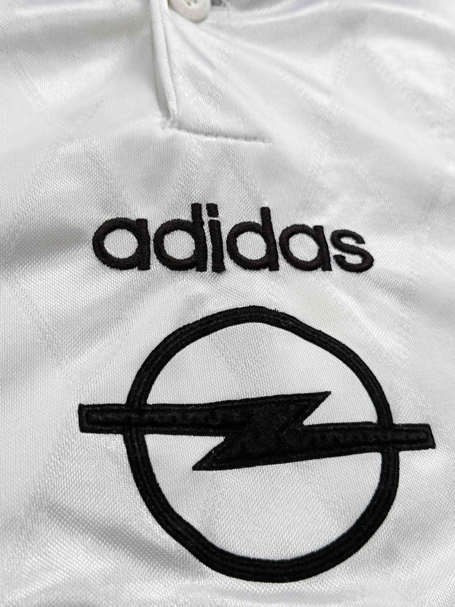 Bayern Munich Away Shirt 1996-98 Klinsmann 18 (XL)
