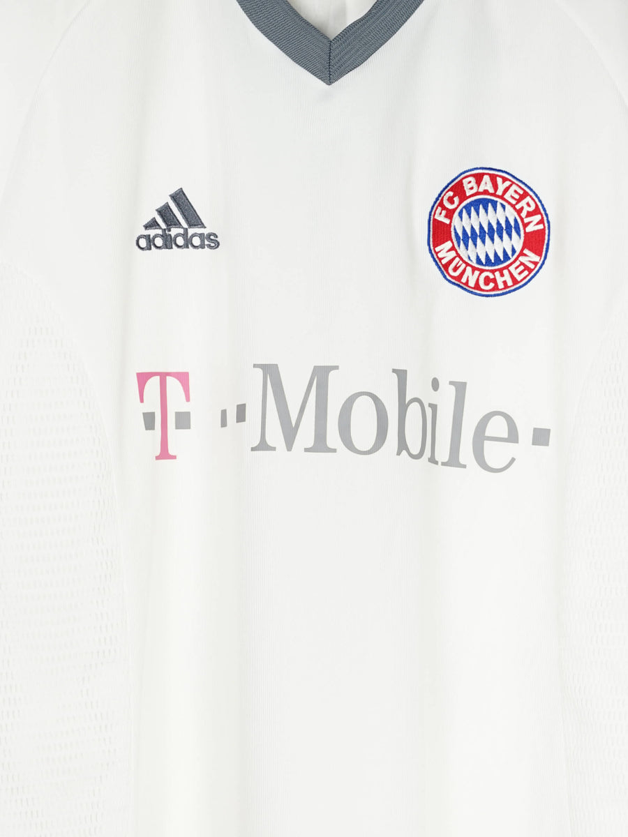 Bayern Munich Away Shirt 2002-04 Makaay 10 (L)