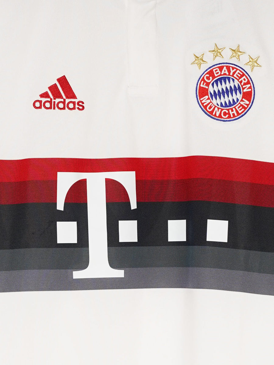 Bayern Munich Away Shirt 2015/16 Robben 10 (M)