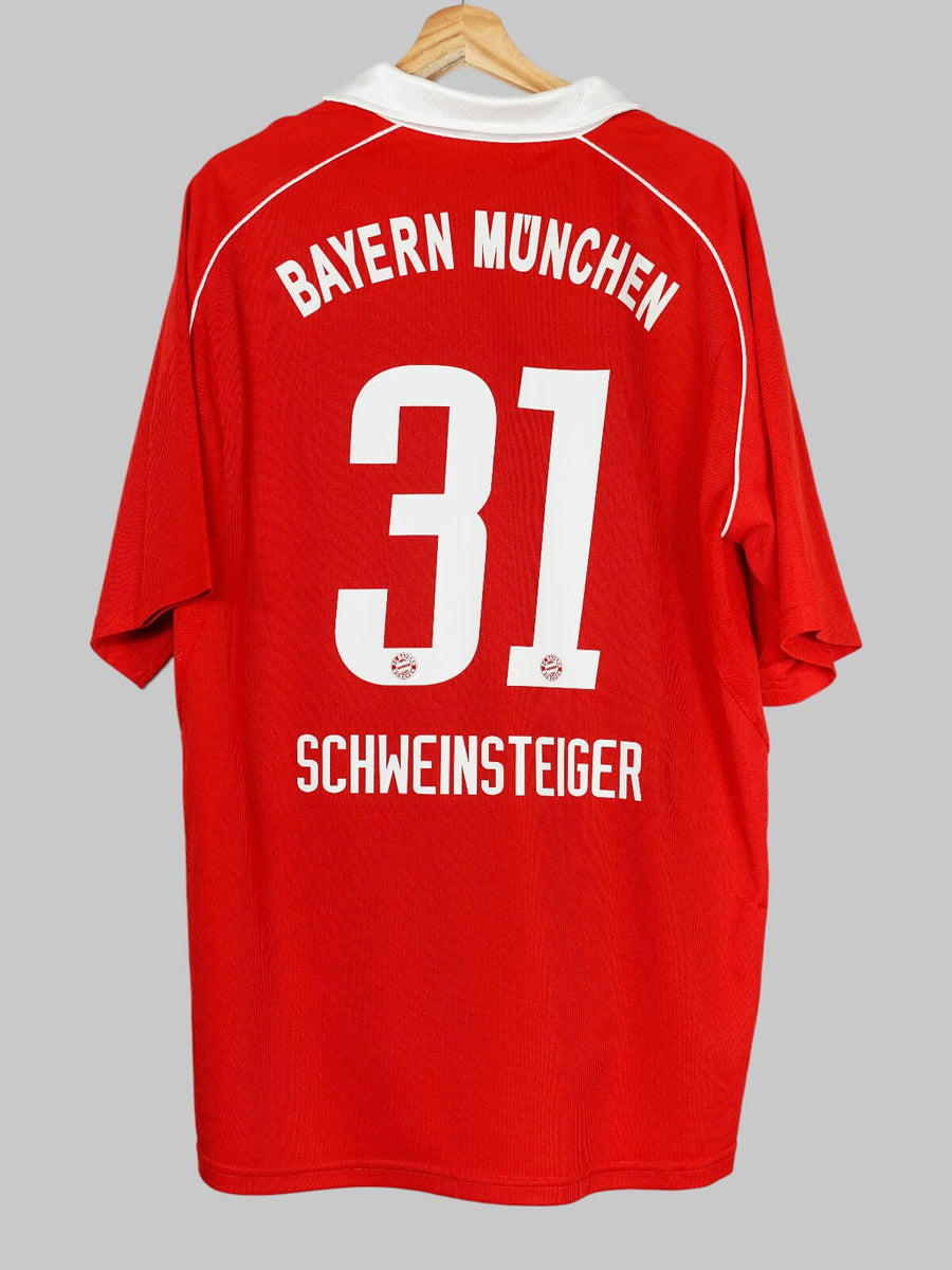 Bayern Munich Home Shirt 2005/6 Schweinsteiger 31 (XL)