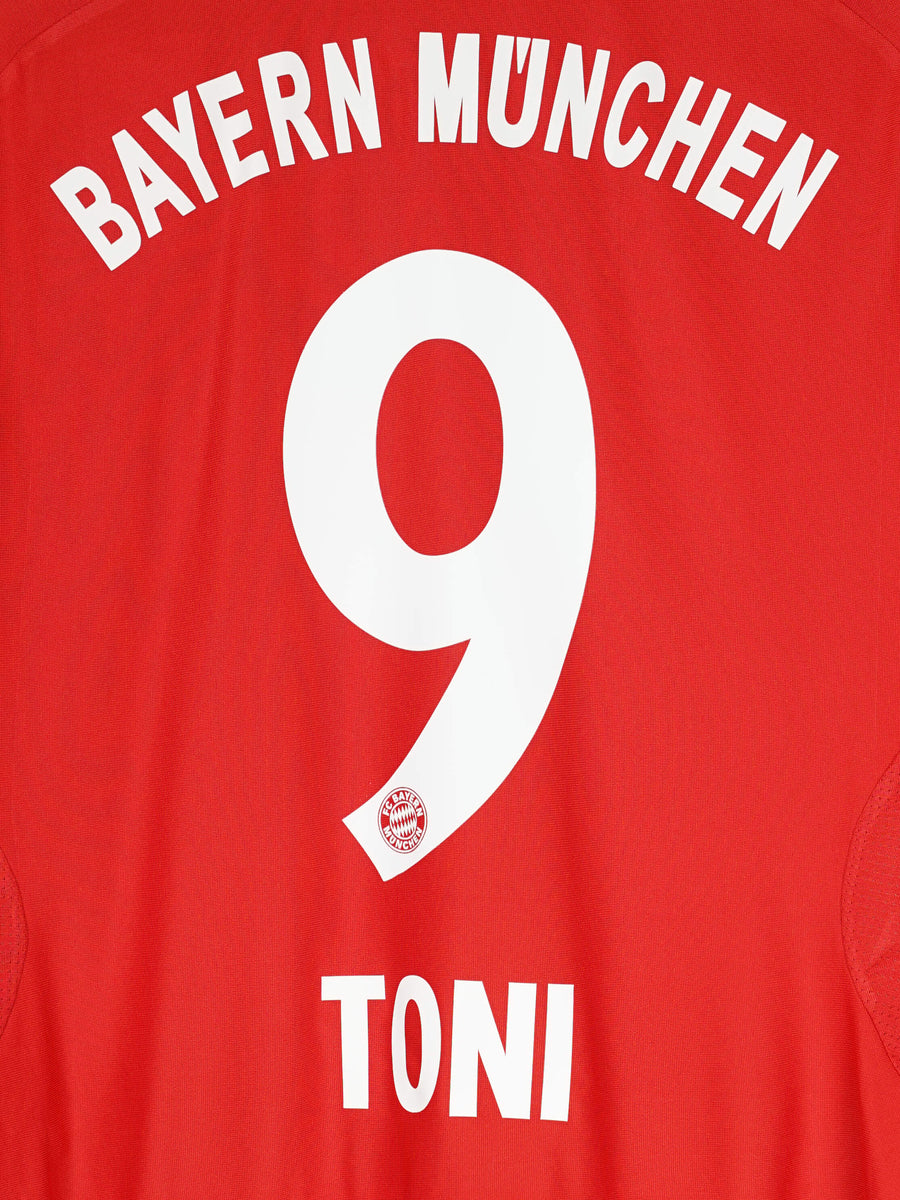 Bayern Munich Home Shirt 2007/8 Toni 9 (M)