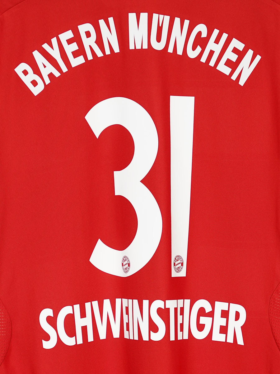 Bayern Munich Home Shirt 2007/9 Schweinsteiger 31 (M)