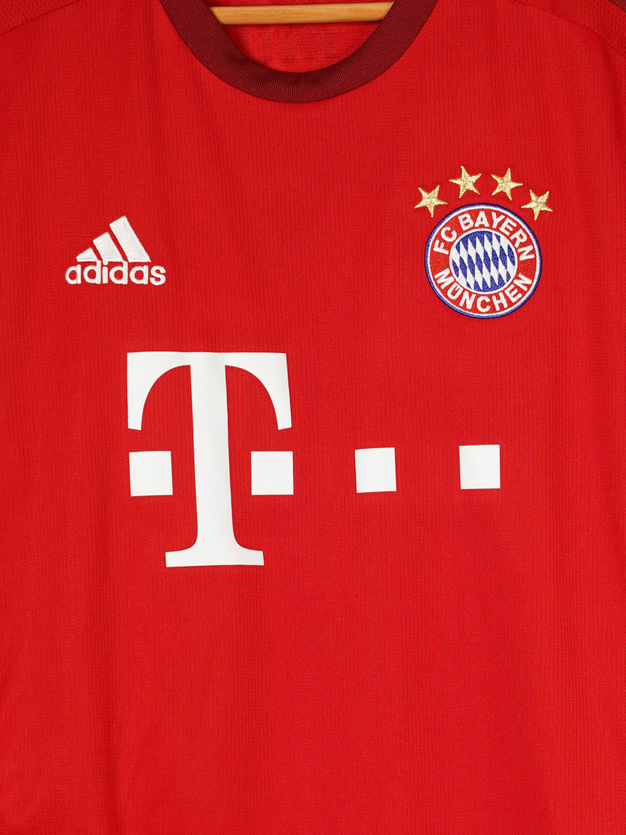 Bayern Munich Home Shirt 2015/16 Lewandowski 9 (L)