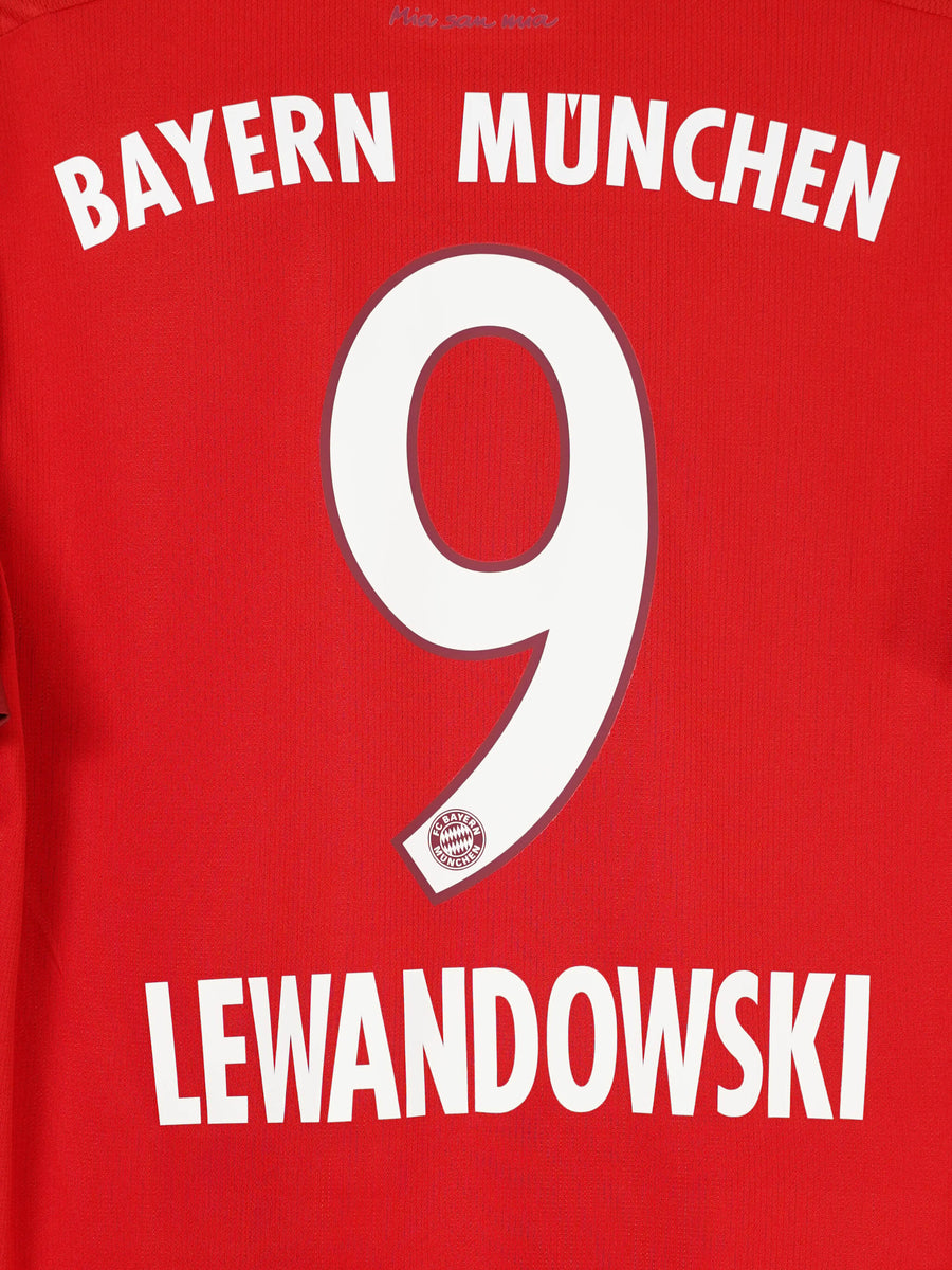 Bayern Munich Home Shirt 2015/16 Lewandowski 9 (L)