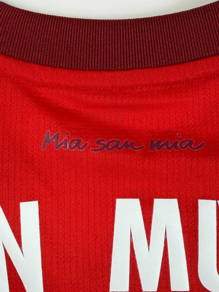 Bayern Munich Home Shirt 2015/16 Lewandowski 9 (L)