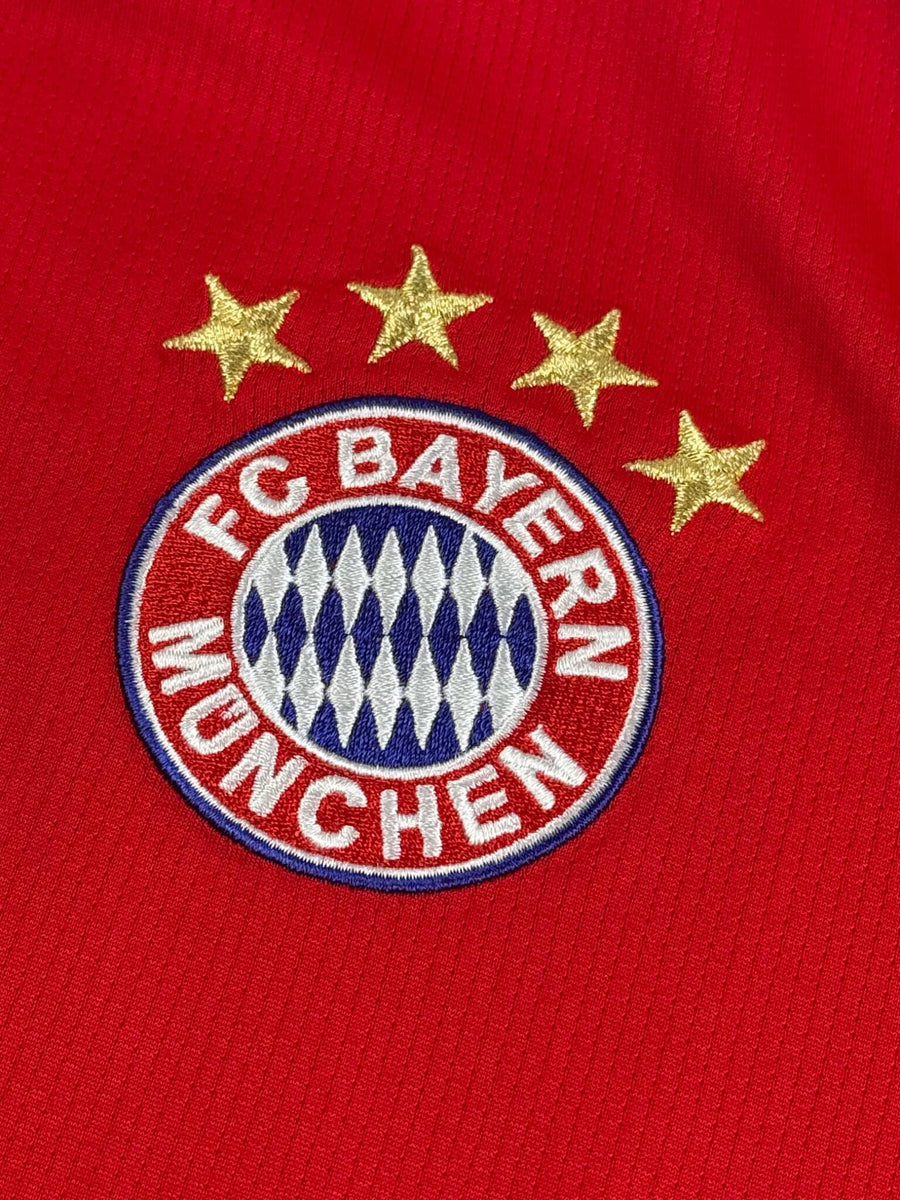 Bayern Munich Home Shirt 2015/16 Lewandowski 9 (L)