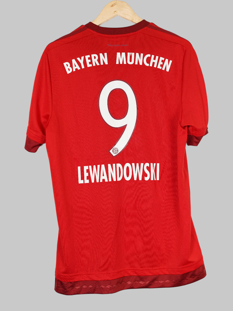 Bayern Munich Home Shirt 2015/16 Lewandowski 9 (L)