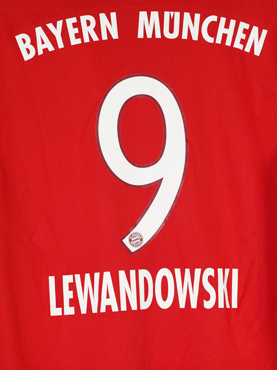 Bayern Munich Home Shirt 2015/16 Lewandowski 9 (L)