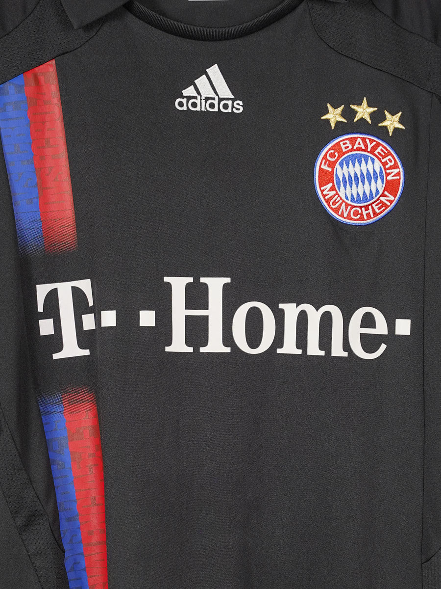 Bayern Munich Third Shirt 2007/8 Toni 9 (XXL)