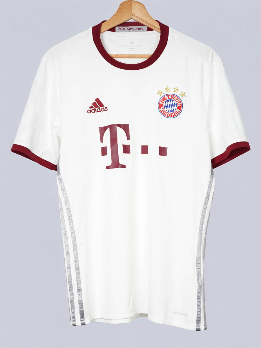 Bayern Munich Third Shirt 2016/17 (M)