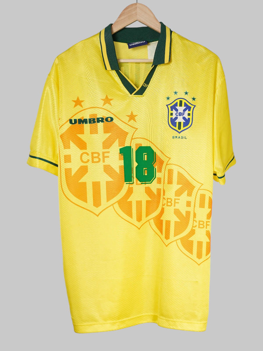 Brazil Home Shirt 1995/96 Ronaldinho 18 (XL)