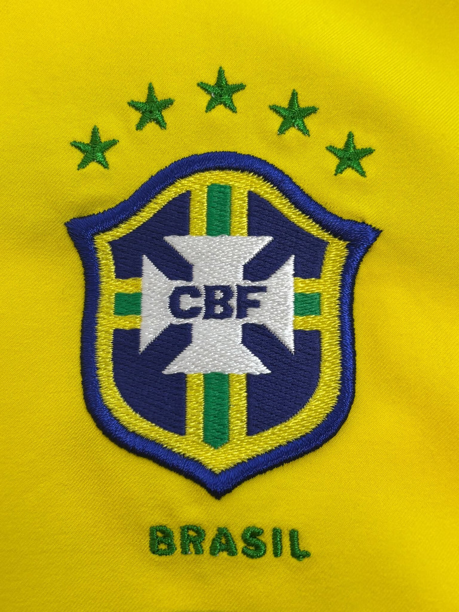 Brazil Home Shirt 2004/5 Ronaldinho 10 (M)