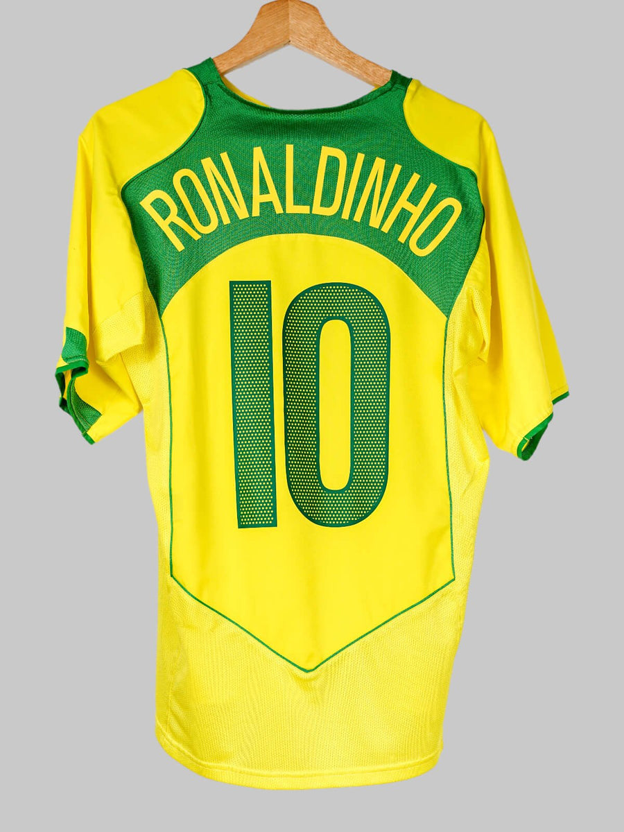 Brazil Home Shirt 2004/5 Ronaldinho 10 (M)