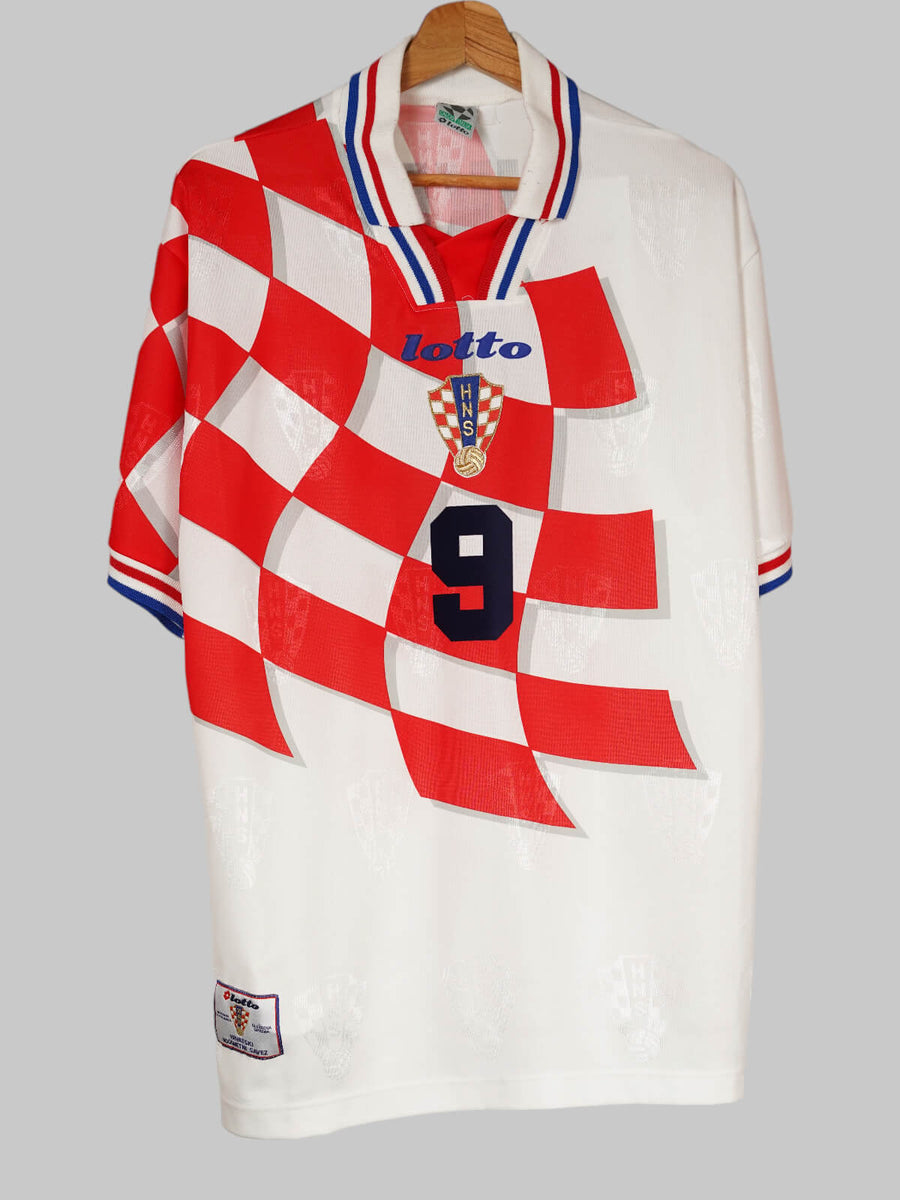 Croatia Home Shirt 1998/99 Suker 9 (L)