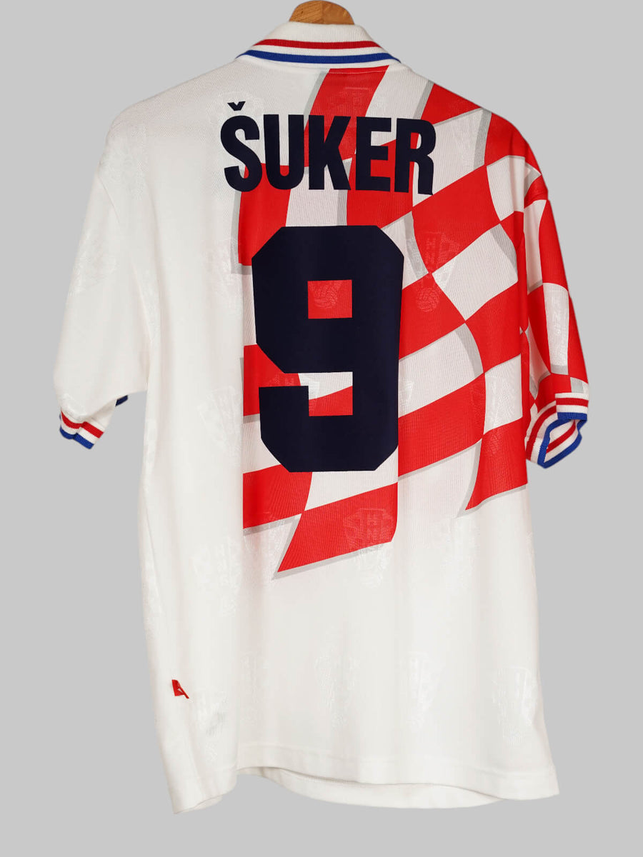 Croatia Home Shirt 1998/99 Suker 9 (L)