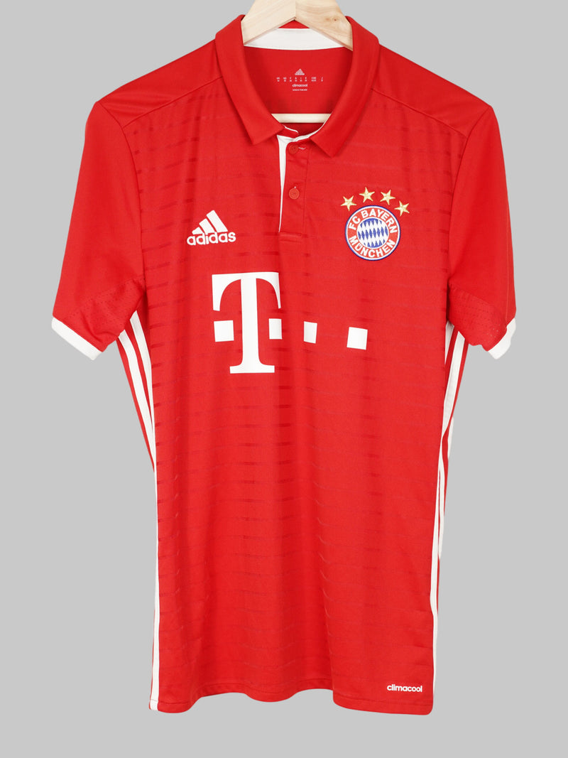 2016/17 Bayern Munich Costa #11 Home Shirt (M)