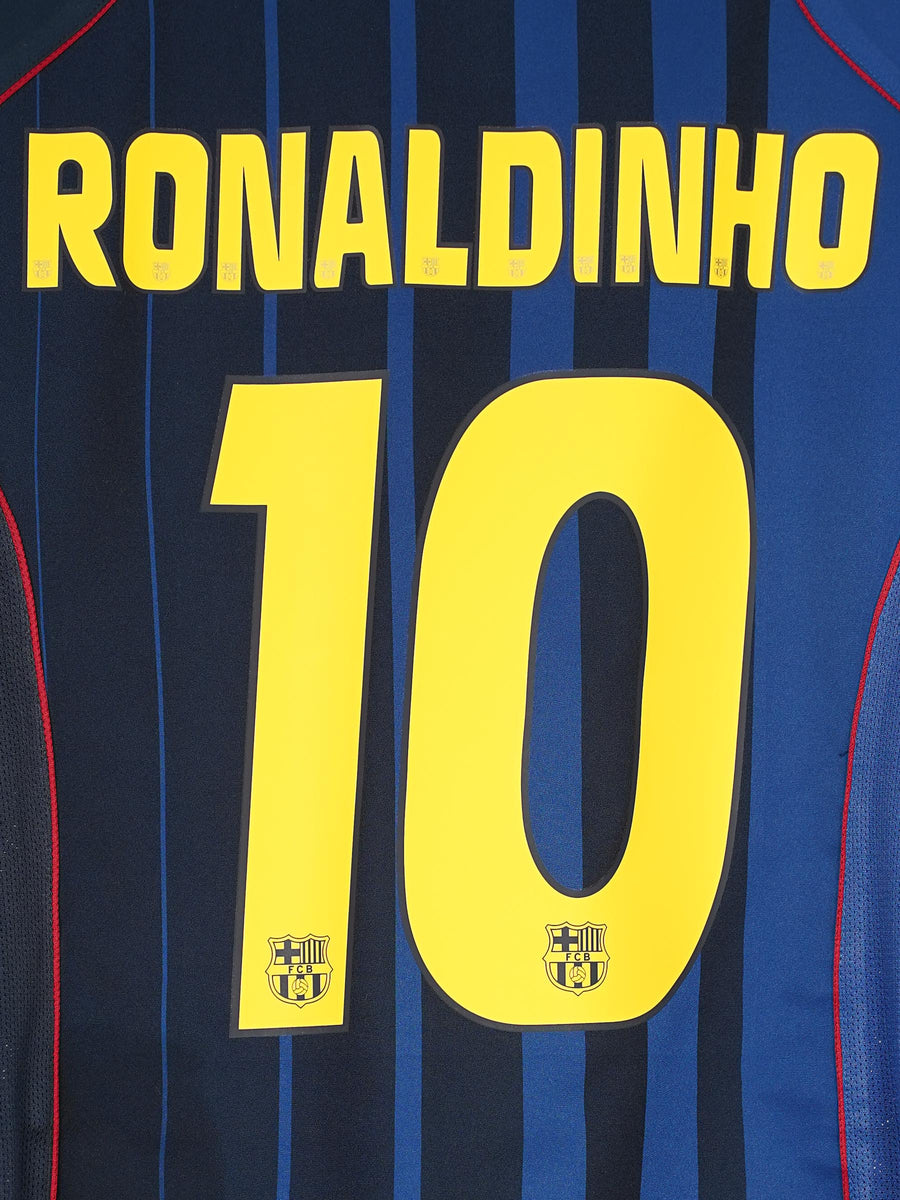 FC Barcelona Away Shirt 2004/5 Ronaldinho 10 (M)