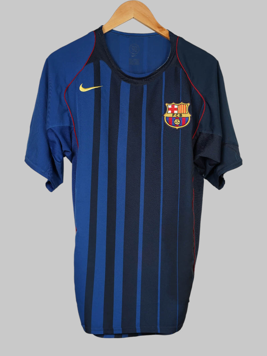 FC Barcelona Away Shirt 2004/5 Ronaldinho 10 (M)