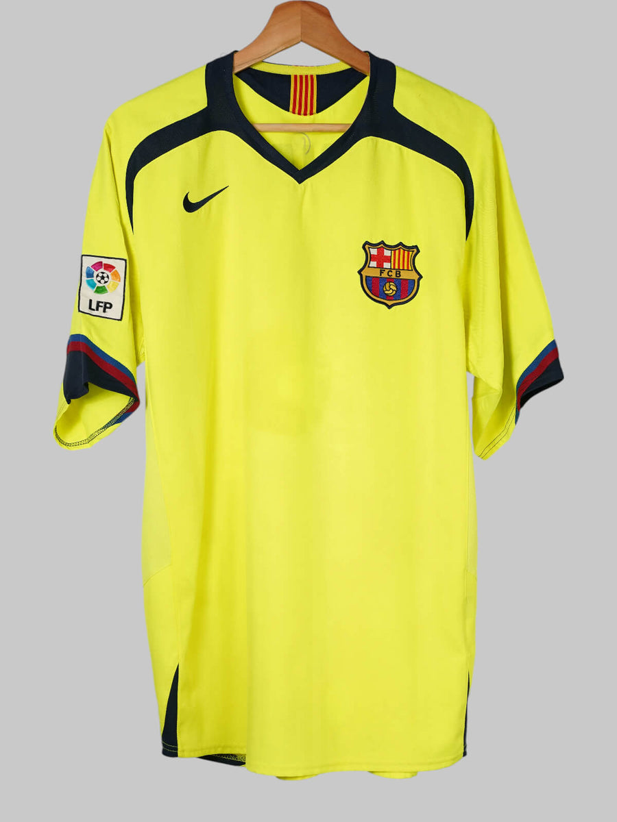 FC Barcelona Away Shirt 2005/6 Ronaldinho 10 (L)