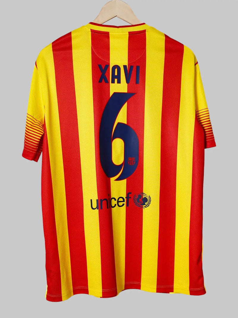 FC Barcelona Away Shirt 2013/14 Xavi 6 (L)