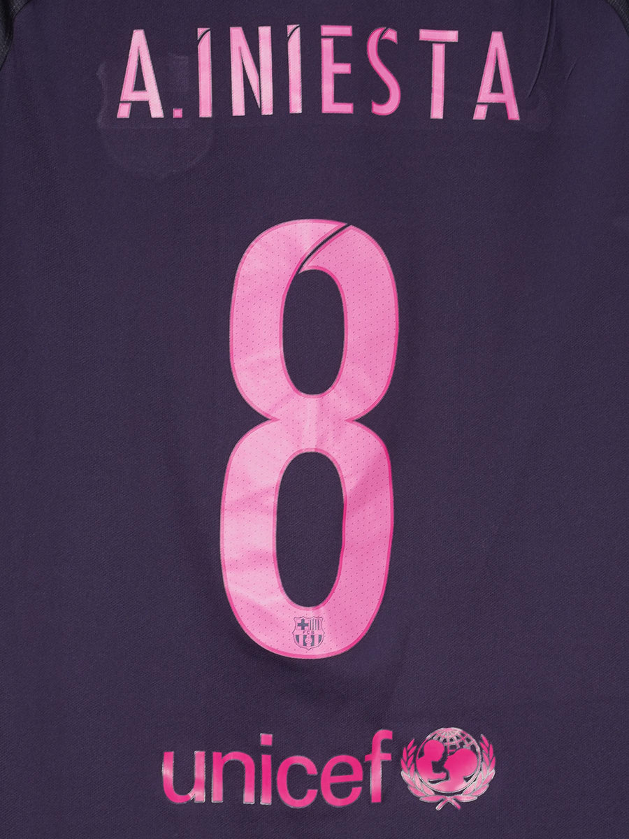 FC Barcelona Away Shirt 2016/17 A. Iniesta 8 (L)