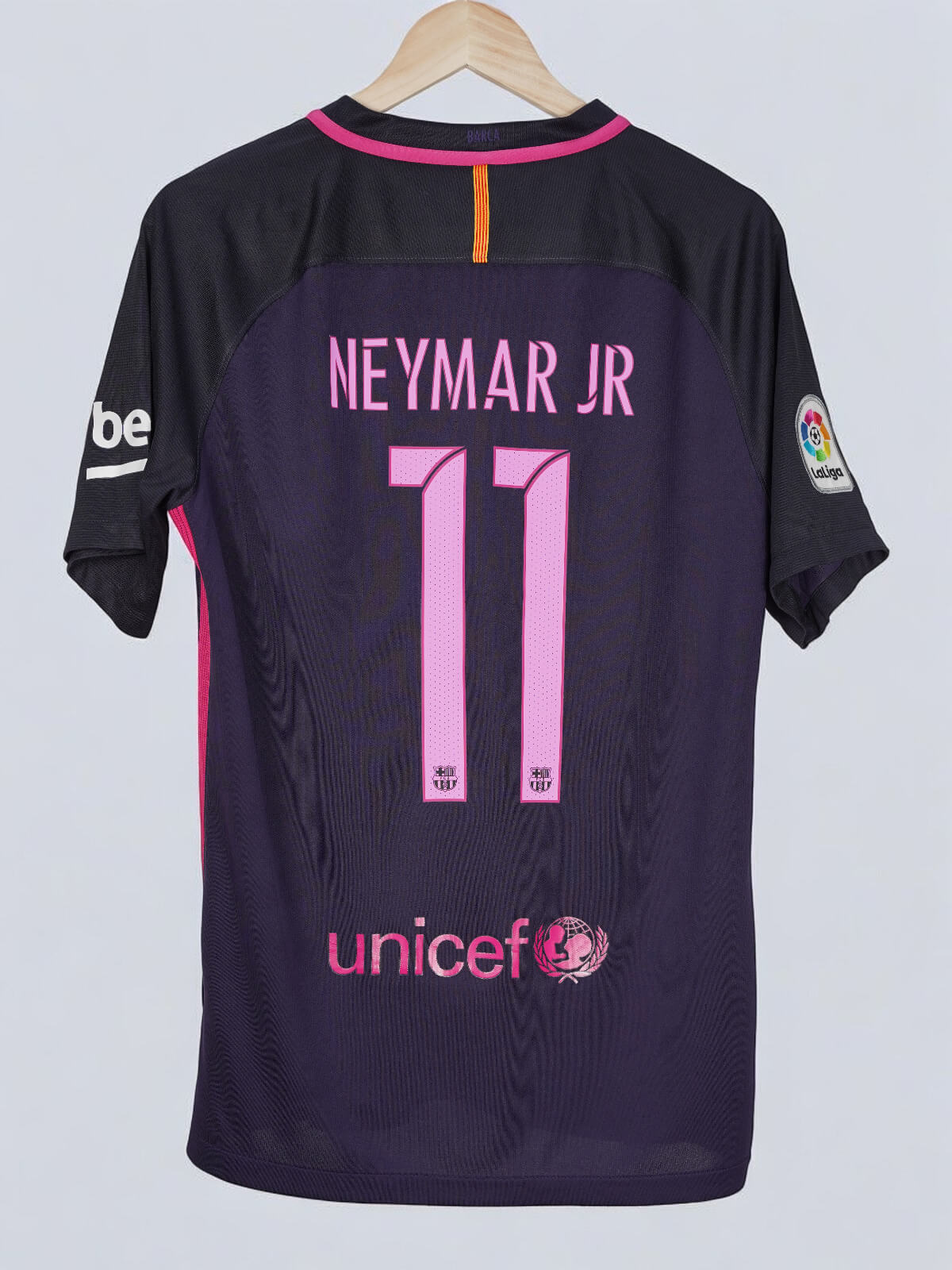 2016/17 FC Barcelona Neymar Jr #11 Away Shirt (M) Nike – First11