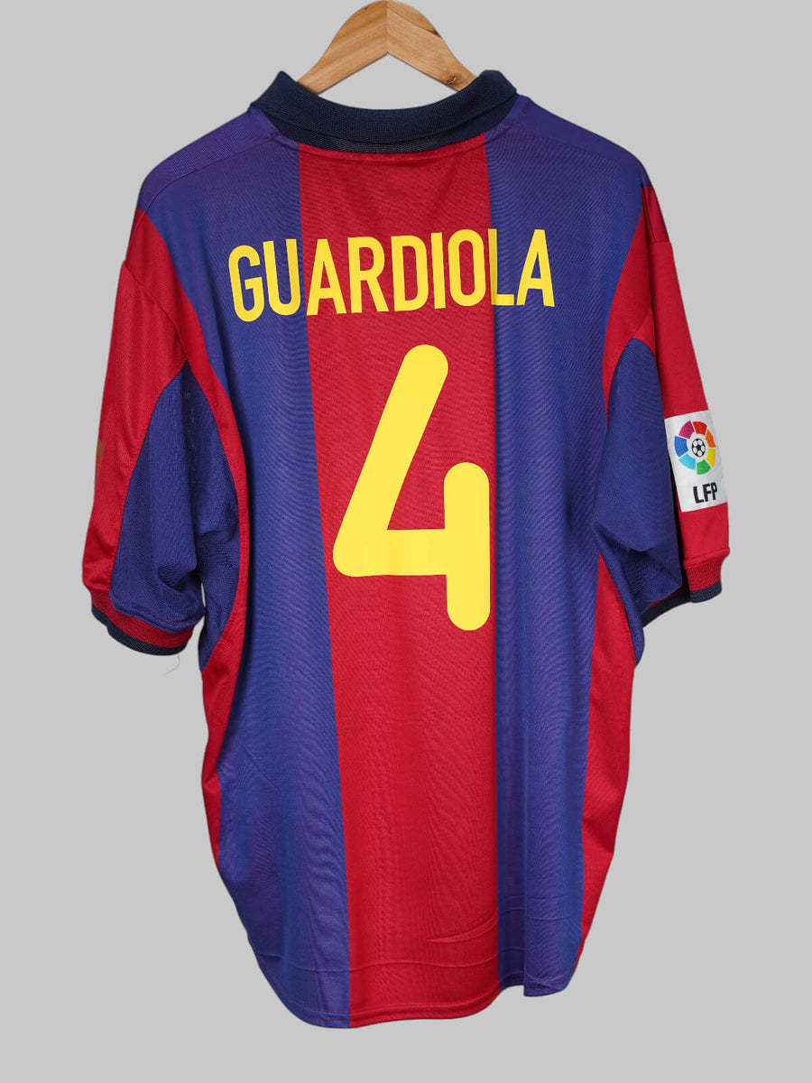 FC Barcelona Home Shirt 2000/1 Guardiola 4 (XL)