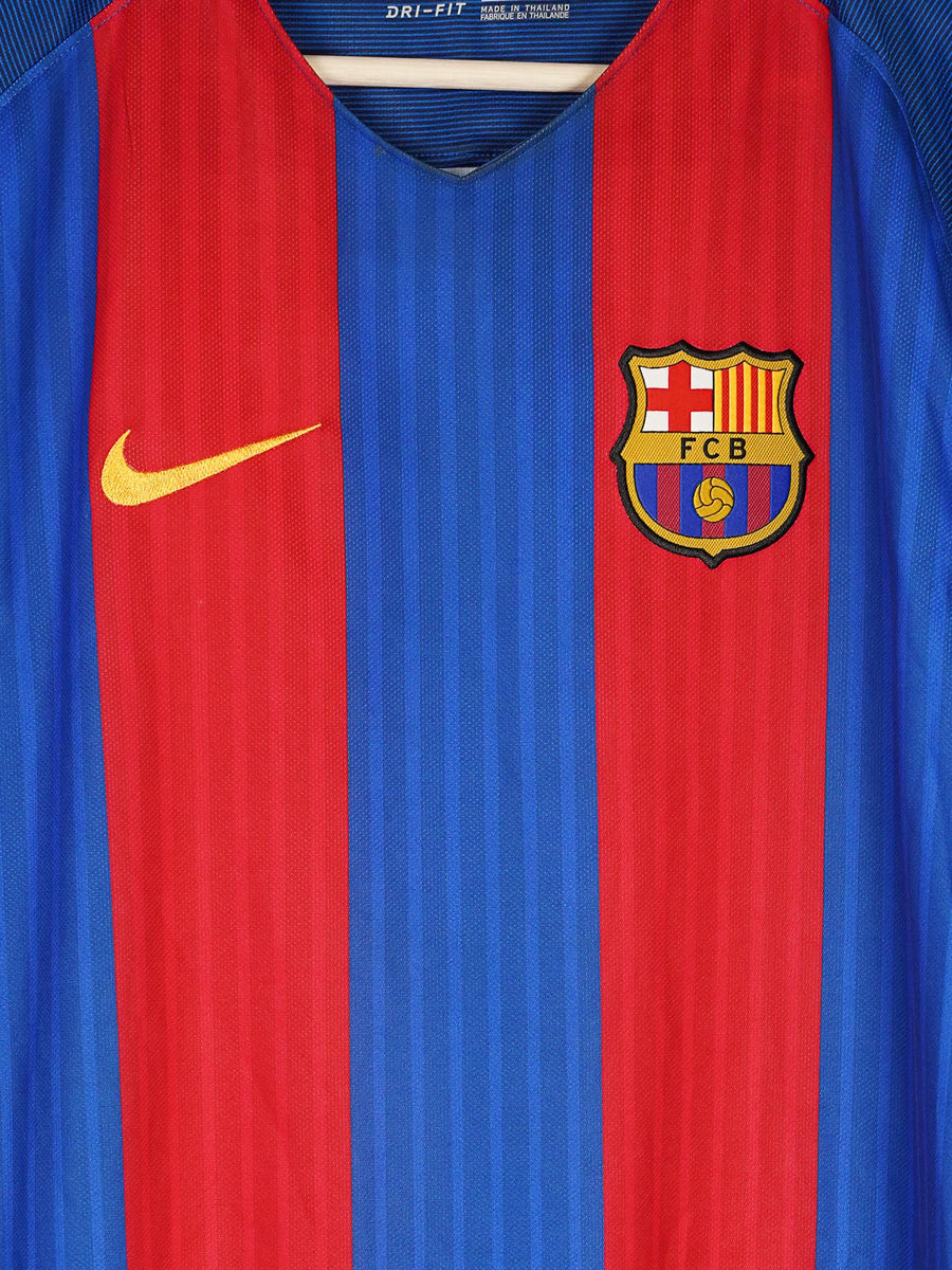 FC Barcelona Home Shirt 2016/17 Messi 10 (XL)