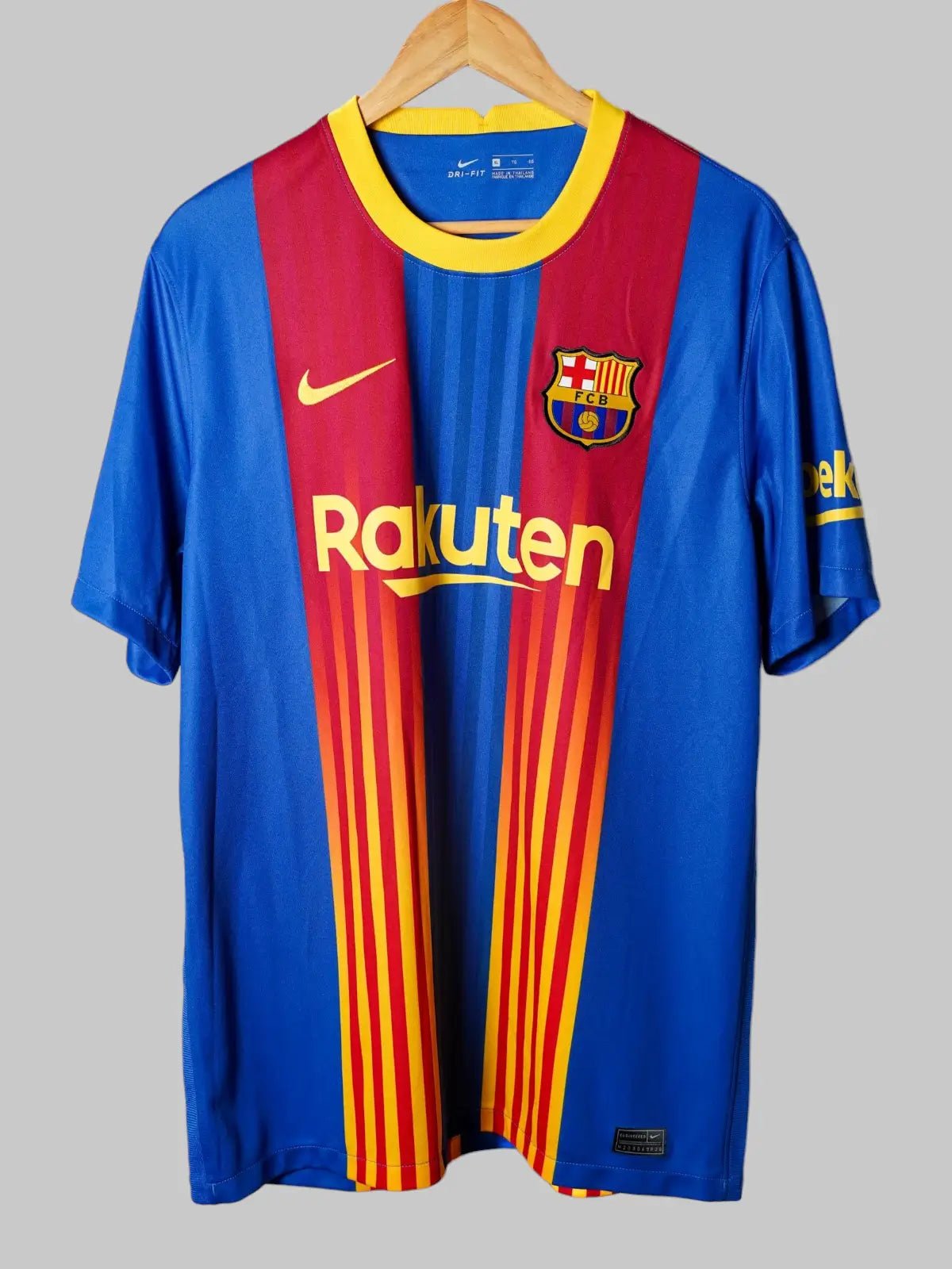 2020/21 FC Barcelona Fourth Shirt (XL) Nike – First11